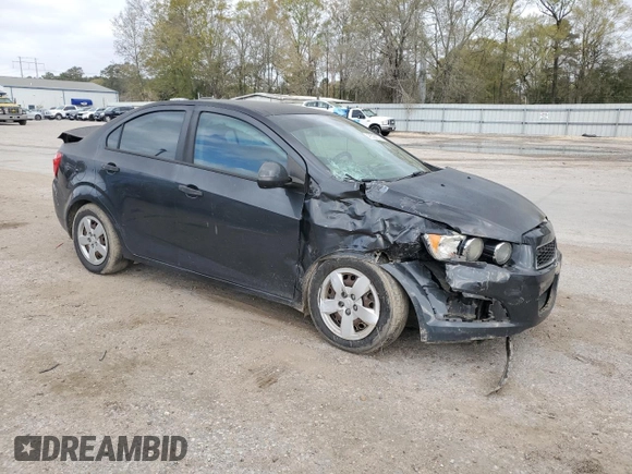 2016 Chevrolet Sonic LS z VIN 1G1JA5SH5G4106781, wystawiony jako Copart lot #49690075 z przebiegiem 132 673 mil mil oraz Szkoda całkowita • Salvage title. Historia ofert i sprzedaży dostępna na DreamBid. Obrazek 4.