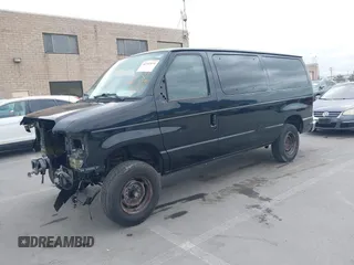 2010 Ford Econoline Passenger XL z VIN 1FBNE3BL8ADA02903, wystawiony jako IAAI lot #42103974 z przebiegiem Nie podano mil oraz . Historia ofert i sprzedaży dostępna na DreamBid. Obrazek 2.
