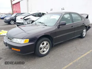 1997 Honda Accord Special Edition z VIN 1HGCD5607VA219742, wystawiony jako IAAI lot #41065942 z przebiegiem 150 885 mil mil oraz . Historia ofert i sprzedaży dostępna na DreamBid. Obrazek 2.