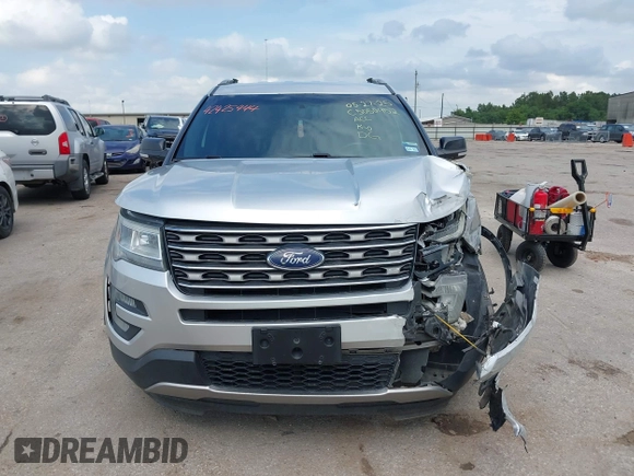 2017 Ford Explorer XLT с VIN 1FM5K7DH7HGA15053, выставлен на аукционе IAAI как лот 42425444 с пробегом 110 336 миль миль и . История ставок и продаж доступна на DreamBid. Изображение 12.