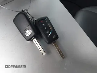 2020 Toyota Camry SE z VIN 4T1G11AK2LU989218, wystawiony jako IAAI lot #42204901 z przebiegiem 83 147 mil mil oraz . Historia ofert i sprzedaży dostępna na DreamBid. Obrazek 11.