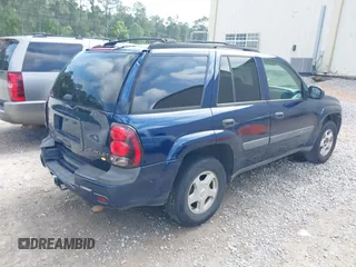 2003 Chevrolet TrailBlazer LT with VIN 1GNDS13S832305325, listed as a IAAI auction lot 41945890 with 1 mi miles. Bid and sale history available at carsss.com. Image 4.