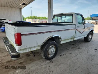 1993 Ford F-250 with VIN 1FTHF25Y3PLA94797, listed as a Copart auction lot 62071595 with 189,058 mi miles and Clean title. Bid and sale history available at DreamBid. Image 3.