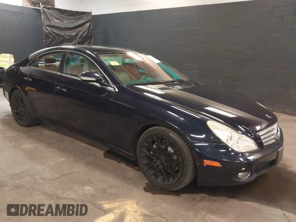 2007 Mercedes-Benz CLS-Class 5.5L with VIN WDDDJ72X77A106148, listed as a IAAI auction lot 41993651 with 158,291 mi miles. Bid and sale history available at carsss.com. Image 1.