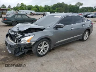 2015 Nissan Altima SV z VIN 1N4AL3AP3FC112796, wystawiony jako Copart lot #54201175 z przebiegiem 154 801 mil mil oraz Szkoda całkowita • Salvage title. Historia ofert i sprzedaży dostępna na DreamBid. Obrazek 1.