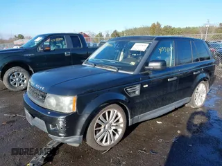2010 Land Rover Range Rover Sport HSE Lux z VIN SALSK2D47AA227752, wystawiony jako IAAI lot #41531880 z przebiegiem 127 931 mil mil oraz . Historia ofert i sprzedaży dostępna na DreamBid. Obrazek 2.