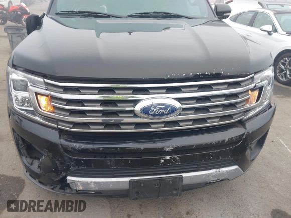 2021 Ford Expedition XLT with VIN 1FMJU1JT7MEA71014, listed as a IAAI auction lot 41219835 with 93,725 mi miles. Bid and sale history available at carsss.com. Image 6.