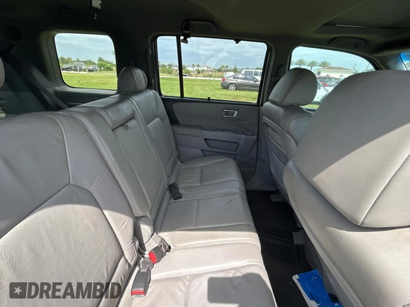2010 Honda Pilot Touring with VIN 5FNYF3H86AB015716, listed as a Copart auction lot 54362235 with 229,256 mi miles and Clean Title. Bid and sale history available at carsss.com. Image 6.