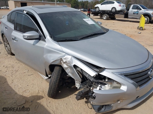 2013 Nissan Altima 3.5 SL with VIN 1N4BL3AP5DC162522, listed as a IAAI auction lot 41684332 with 161,423 mi miles. Bid and sale history available at carsss.com. Image 6.