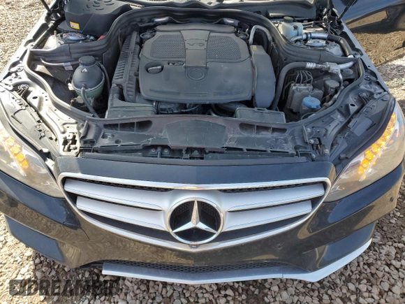 2014 Mercedes-Benz E 350 Luxury with VIN WDDHF8JB3EA910524, listed as a Copart auction lot 50233655 with 209,262 mi miles and Salvage Title. Bid and sale history available at DreamBid. Image 11.