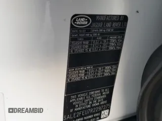 2024 Land Rover Defender X-Dynamic SE z VIN SALE2FEU7R2297275, wystawiony jako Copart lot #76837044 z przebiegiem Nie podano mil oraz Nie do naprawy • Non repairable. Historia ofert i sprzedaży dostępna na DreamBid. Obrazek 13.