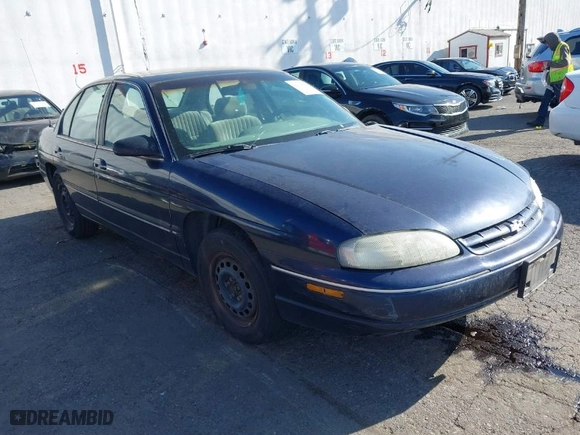 2000 Chevrolet Lumina with VIN 2G1WL52J7Y1355941, listed as a IAAI auction lot 42007306 with 309,954 mi miles. Bid and sale history available at carsss.com. Image 1.