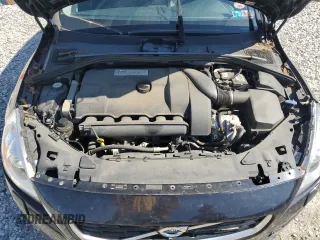 2012 Volvo S60 T6 z VIN YV1902FH3C2084933, wystawiony jako Copart lot #57816095 z przebiegiem 83 451 mil mil oraz Szkoda całkowita • Salvage title. Historia ofert i sprzedaży dostępna na DreamBid. Obrazek 11.