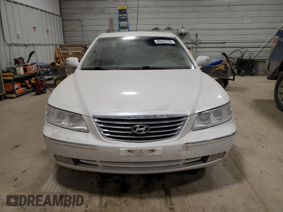 2009 Hyundai Azera Limited z VIN KMHFC46F09A372929, wystawiony jako Copart lot #88455705 z przebiegiem 111 222 mil mil oraz Szkoda całkowita • Salvage title. Historia ofert i sprzedaży dostępna na DreamBid. Obrazek 5.