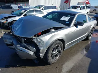 2008 Ford Mustang Deluxe with VIN 1ZVHT80N085170844, listed as a IAAI auction lot 41673185 with 274,392 mi miles. Bid and sale history available at carsss.com. Image 2.