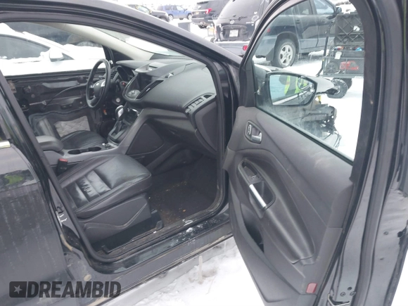 2016 Ford Escape SE z VIN 1FMCU9G92GUA33686, wystawiony jako IAAI lot #41490107 z przebiegiem 99 938 mil mil oraz . Historia ofert i sprzedaży dostępna na DreamBid. Obrazek 5.