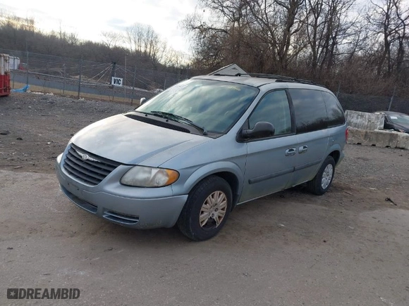 2005 Chrysler Town & Country with VIN 1C4GP45R45B239426, listed as a IAAI auction lot 41339427 with 142,338 mi miles. Bid and sale history available at carsss.com. Image 2.