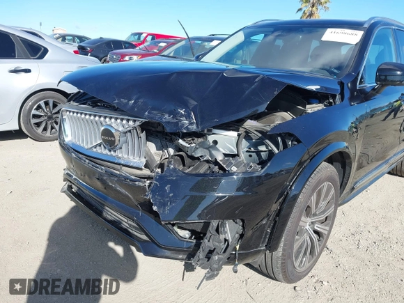 2024 Volvo XC90 Plus Bright Theme with VIN YV4062PE1R1220828, listed as a IAAI auction lot 41698688 with 8,273 mi miles. Bid and sale history available at carsss.com. Image 6.