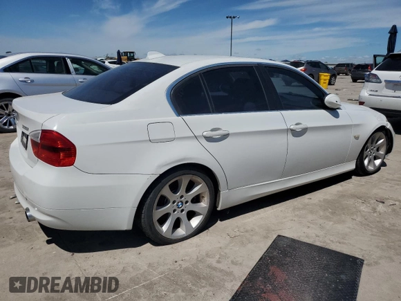 2008 BMW 3 Series 335i z VIN WBAVB73538KY63713, wystawiony jako Copart lot #56179545 z przebiegiem 82 967 mil mil oraz Szkoda całkowita • Salvage title. Historia ofert i sprzedaży dostępna na DreamBid. Obrazek 3.
