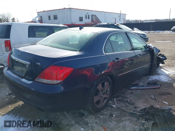 2005 Acura RL with VIN JH4KB16525C021514, listed as a IAAI auction lot 41231221 with Not provided miles and . Bid and sale history available at DreamBid. Image 4.