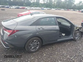 2024 Hyundai Elantra SEL с VIN KMHLM4DG4RU689798, выставлен на аукционе IAAI как лот 42680160 с пробегом 14 903 миль миль и . История ставок и продаж доступна на DreamBid. Изображение 13.