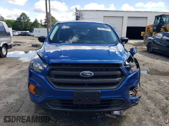 2018 Ford Escape S z VIN 1FMCU0F76JUC55683, wystawiony jako Copart lot #57614815 z przebiegiem 70 557 mil mil oraz Szkoda całkowita • Salvage title. Historia ofert i sprzedaży dostępna na DreamBid. Obrazek 5.