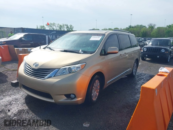 2013 Toyota Sienna XLE AAS with VIN 5TDYK3DC5DS331291, listed as a IAAI auction lot 42090586 with 176,711 mi miles and . Bid and sale history available at carsss.com. Image 17.