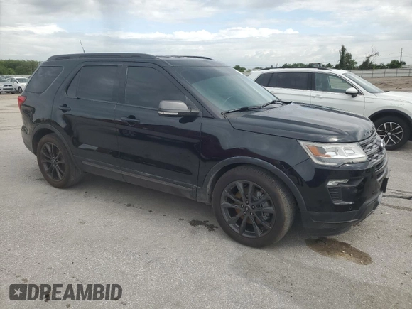 2018 Ford Explorer XLT z VIN 1FM5K7D89JGC52102, wystawiony jako Copart lot #62730855 z przebiegiem 49 949 mil mil oraz Czysty tytuł • Clean title. Historia ofert i sprzedaży dostępna na DreamBid. Obrazek 4.