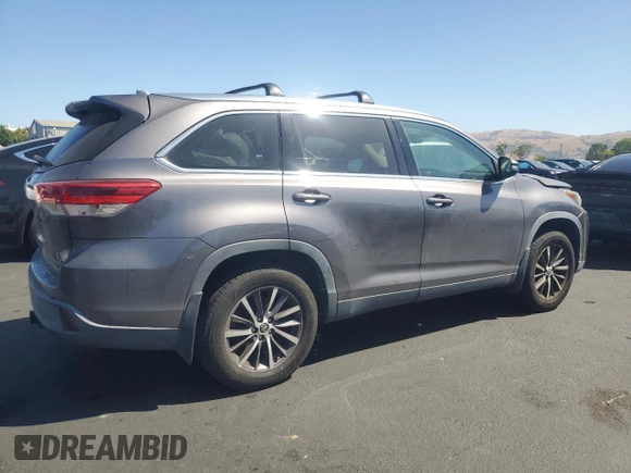 2019 Toyota Highlander SE z VIN 5TDJZRFH5KS605448, wystawiony jako Copart lot #61974075 z przebiegiem 81 636 mil mil oraz Szkoda całkowita • Salvage title. Historia ofert i sprzedaży dostępna na DreamBid. Obrazek 3.