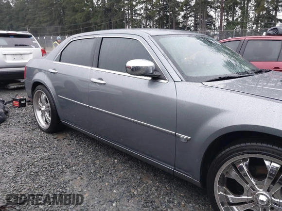 2006 Chrysler 300 C with VIN 2C3KA63H06H286676, listed as a IAAI auction lot 41231230 with 134,565 mi miles. Bid and sale history available at carsss.com. Image 13.