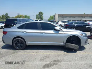 2022 Volkswagen Jetta SE с VIN 3VW7M7BU6NM004308, выставлен на аукционе IAAI как лот 42500472 с пробегом 47 717 миль миль и . История ставок и продаж доступна на DreamBid. Изображение 13.