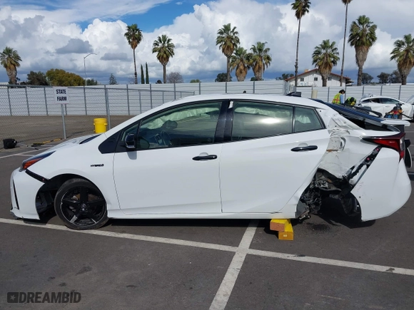 2022 Toyota Prius L Eco with VIN JTDKAMFU5N3174854, listed as a IAAI auction lot 41816230 with 93,444 mi miles. Bid and sale history available at carsss.com. Image 15.