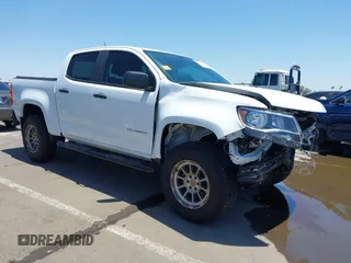 2022 Chevrolet Colorado 2WD Work Truck z VIN 1GCGSBEN7N1120985, wystawiony jako IAAI lot #42440546 z przebiegiem 40 689 mil mil oraz . Historia ofert i sprzedaży dostępna na DreamBid. Obrazek 1.