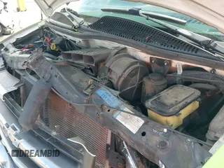 2001 Chevrolet Express с VIN 1GCHG39R011111547, выставлен на аукционе IAAI как лот 42265979 с пробегом 297 607 миль миль и . История ставок и продаж доступна на DreamBid. Изображение 23.