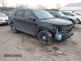 2016 Ford Police Interceptor Utility z VIN 1FM5K8AR6GGA62950, wystawiony jako IAAI lot #41521566 z przebiegiem 139 127 mil mil oraz . Historia ofert i sprzedaży dostępna na DreamBid. Obrazek 1.
