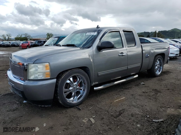 2009 Chevrolet Silverado 1500 LT with VIN 1GCEK29029Z114797, listed as a Copart auction lot 51542175 with 307,799 mi miles and Salvage Title. Bid and sale history available at carsss.com. Image 1.