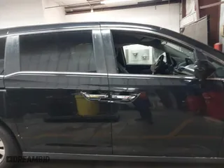 2016 Honda Odyssey SE with VIN 5FNRL5H35GB027278, listed as a IAAI auction lot 41900881 with 1 mi miles. Bid and sale history available at carsss.com. Image 13.