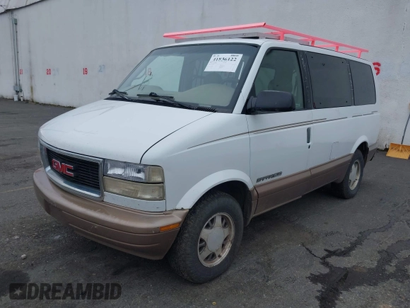 2000 GMC Safari with VIN 1GKEL19W1YB519900, listed as a IAAI auction lot 41836122 with 209,302 mi miles. Bid and sale history available at carsss.com. Image 2.