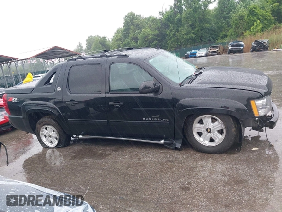 2013 Chevrolet Avalanche LT with VIN 3GNTKFE78DG172219, listed as a IAAI auction lot 42342576 with 95,935 mi miles and . Bid and sale history available at DreamBid. Image 14.