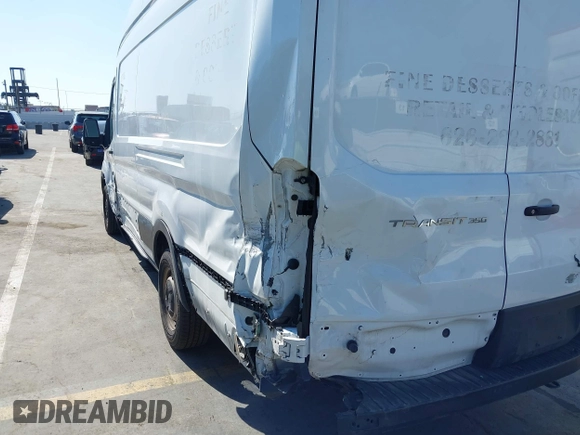 2022 Ford Transit Cargo z VIN 1FTBW3X83NKA36099, wystawiony jako IAAI lot #41966836 z przebiegiem 116 881 mil mil oraz . Historia ofert i sprzedaży dostępna na DreamBid. Obrazek 6.
