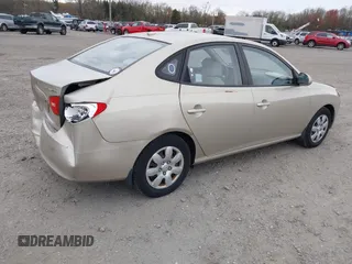 2007 Hyundai Elantra GLS z VIN KMHDU46D57U196152, wystawiony jako IAAI lot #42016255 z przebiegiem 114 553 mil mil oraz . Historia ofert i sprzedaży dostępna na DreamBid. Obrazek 4.