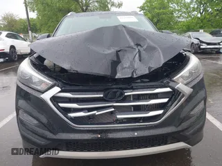 2017 Hyundai Tucson Limited z VIN KM8J3CA26HU279984, wystawiony jako IAAI lot #42257809 z przebiegiem 116 118 mil mil oraz . Historia ofert i sprzedaży dostępna na DreamBid. Obrazek 6.