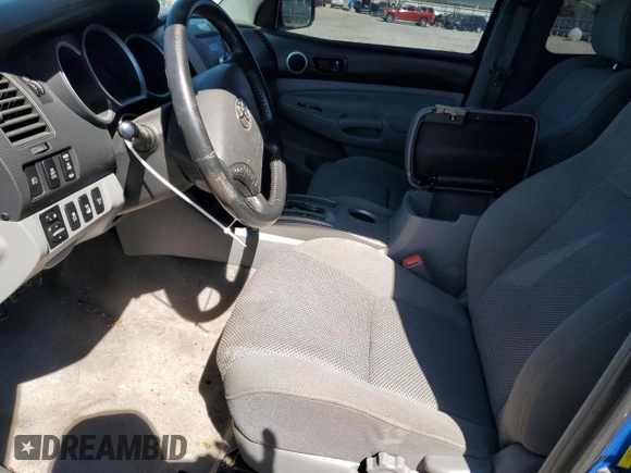 2010 Toyota Tacoma z VIN 5TEUU4EN5AZ696518, wystawiony jako Copart lot #49342855 z przebiegiem 244 150 mil mil oraz Szkoda całkowita • Salvage title. Historia ofert i sprzedaży dostępna na DreamBid. Obrazek 7.