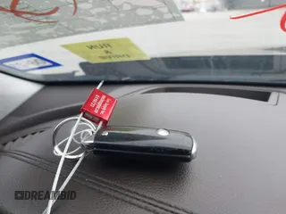 2017 Kia Cadenza Premium z VIN KNALC4J11H5093061, wystawiony jako IAAI lot #41650849 z przebiegiem 138 989 mil mil oraz . Historia ofert i sprzedaży dostępna na DreamBid. Obrazek 11.