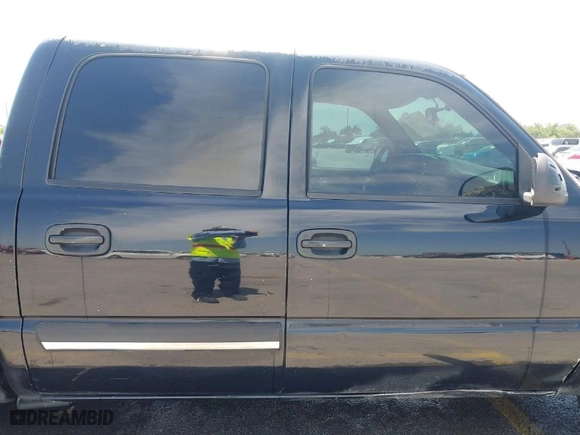 2006 Chevrolet Silverado 1500 LS with VIN 2GCEK13V561331599, listed as a IAAI auction lot 41990540 with 364,675 mi miles. Bid and sale history available at carsss.com. Image 14.