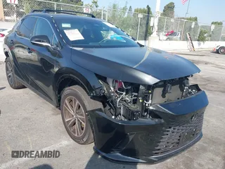 2024 Lexus RX 350 z VIN 2T2BAMBAXRC039633, wystawiony jako IAAI lot #41630713 z przebiegiem 2668 mil mil oraz . Historia ofert i sprzedaży dostępna na DreamBid. Obrazek 1.