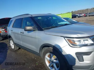 2018 Ford Explorer z VIN 1FM5K7B85JGA76197, wystawiony jako IAAI lot #41478486 z przebiegiem 156 812 mil mil oraz . Historia ofert i sprzedaży dostępna na DreamBid. Obrazek 14.