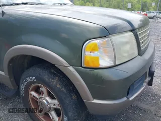 2002 Ford Explorer Eddie Bauer z VIN 1FMDU74E32ZB28117, wystawiony jako IAAI lot #42095761 z przebiegiem 125 946 mil mil oraz . Historia ofert i sprzedaży dostępna na DreamBid. Obrazek 6.