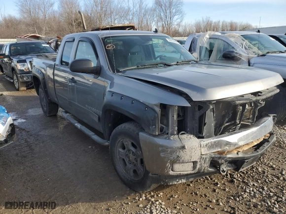 2008 Chevrolet Silverado 1500 LT w/2LT with VIN 2GCEC190681255192, listed as a Copart auction lot 88859865 with 210,023 mi miles and Salvage Title. Bid and sale history available at carsss.com. Image 4.