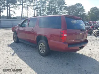 2007 Chevrolet Suburban LT with VIN 1GNFC16J97J355929, listed as a IAAI auction lot 41626223 with 186,644 mi miles. Bid and sale history available at carsss.com. Image 3.